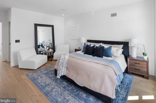 1355 Kater St, Philadelphia PA 19147-1817 exterior