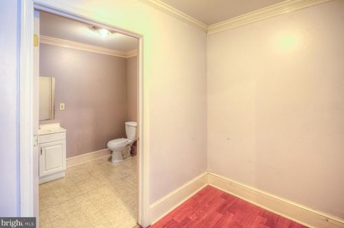 412 Delaware St, New Castle DE 19720-5045 exterior