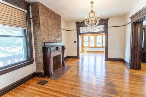 829 Braddock Ave, Pittsburgh PA 15221-3421 exterior