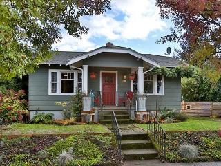 568 Buffalo St, Portland OR  97211-5221 exterior