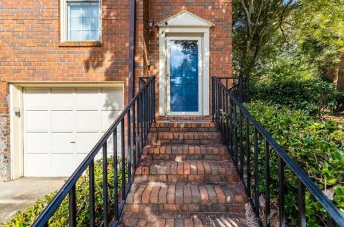 901 Brandywine Cir, Atlanta, GA 30350-2008