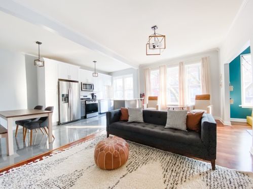 5101 Clark St, Chicago, IL 60640-2807