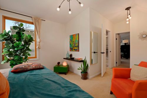 1817 Honore St, Chicago IL 60657-2007 exterior