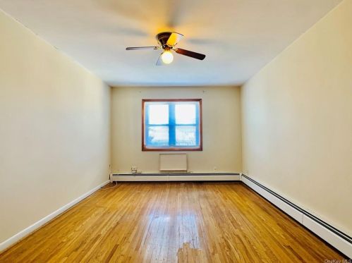 1835 Mayflower Ave, Bronx NY 10461-4007 exterior