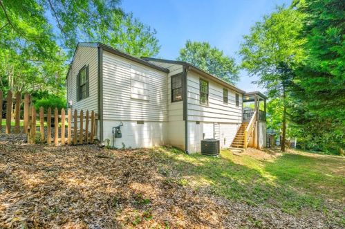 2234 Clairmont Ter, Atlanta GA 30345-2316 exterior