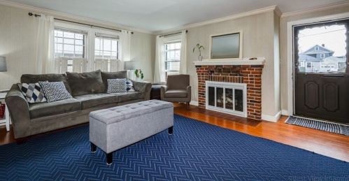 48 Housatonic St, Worcester MA 01606-1617 exterior