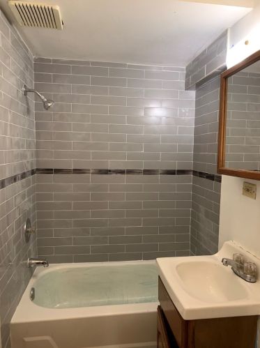 429 Ctr St, Waukegan IL 60085-3829 exterior