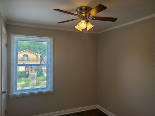 8733 East End Ave, Chicago IL  60617-2734 exterior