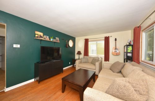 3160 89th St, Milwaukee, WI 53222-3606