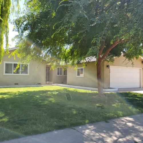 260 Earlham Dr, Turlock, CA 95382-1714