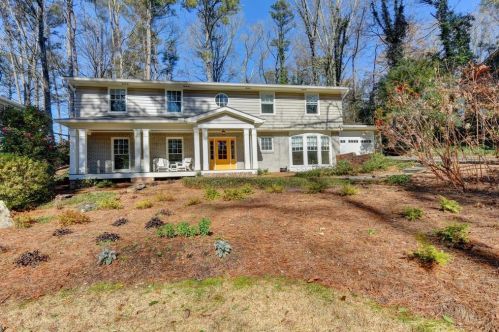 2692 Galahad Dr, Atlanta, GA 30345-3627