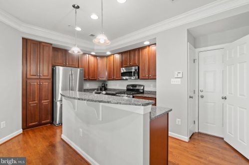 5720 Callcott Way, Alexandria, VA 22312-4119