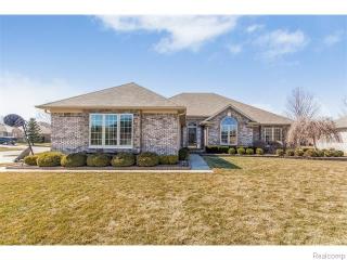49273 Touraine Dr, Macomb Township, MI 48044-1846
