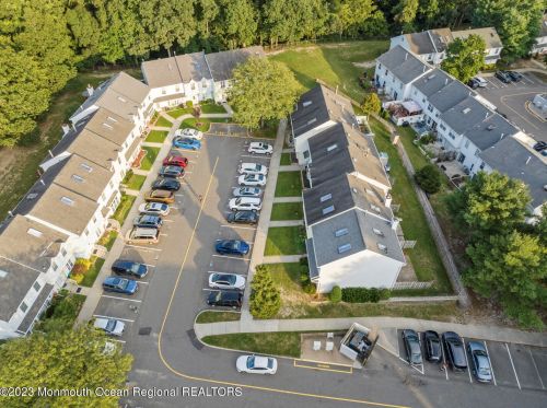 118 Joan Ct, Jackson Twp NJ 08527-2366 exterior