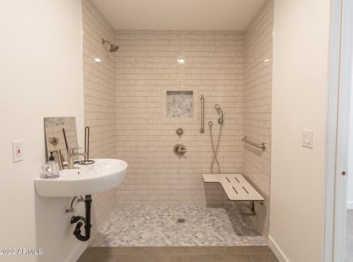 3128 Desert Cove Ave, Phoenix AZ  85029-4203 exterior