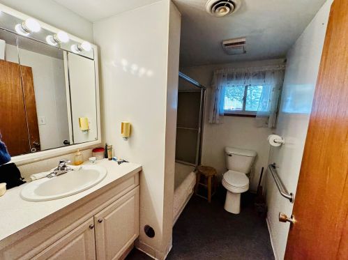 743 Tyler Rd, Meskegon MI 49445-9333 exterior