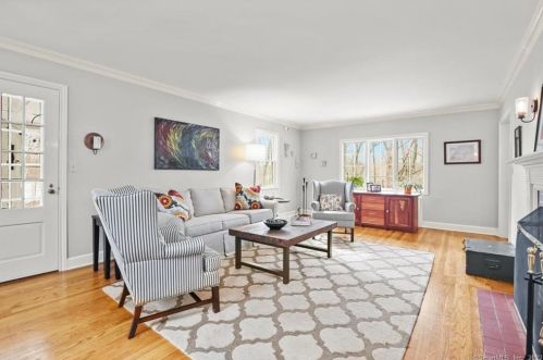 14 Wilton Acres, Wilton CT 06897-4530 exterior