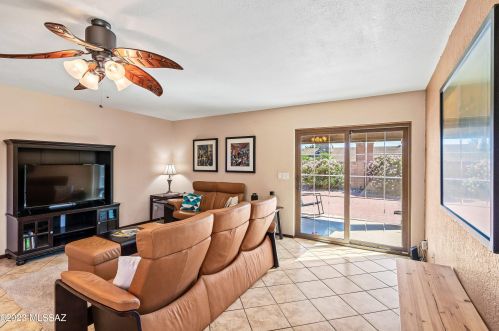 8834 27 St, Tucson AZ 85711-5609 exterior