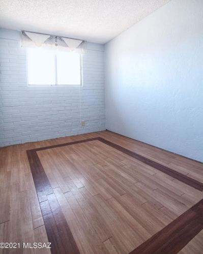 8116 Beverly St, Tucson AZ 85710-5930 exterior