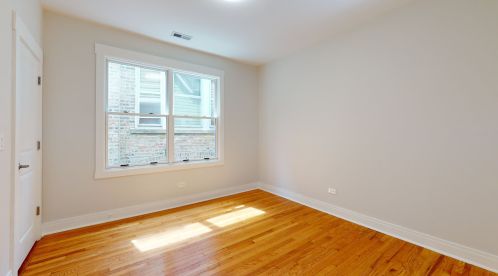 4032 Francisco Ave, Chicago IL 60618-2602 exterior