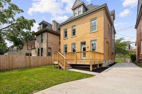 131 Marshall Ave, Pittsburgh PA 15214-2723 exterior