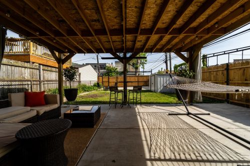 4814 Wellington Ave, Chicago IL 60641-5243 exterior