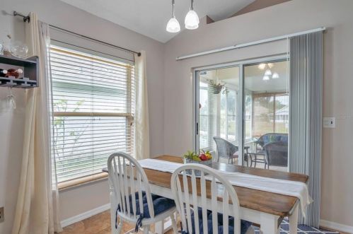 9616 Long Meadow Dr, Tampa FL  33615-1236 exterior