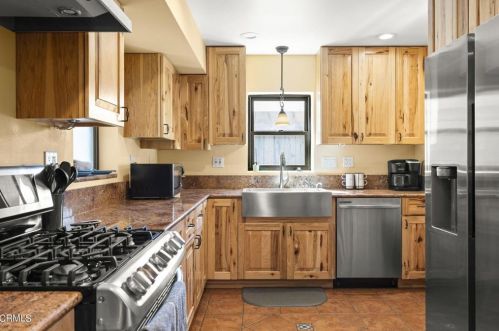 128 Camarillo Ave, Oxnard CA  93035-4605 exterior