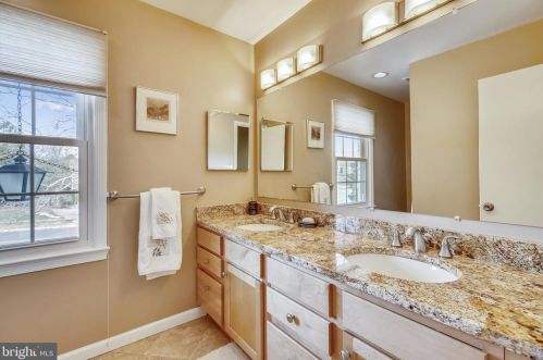 13726 Middlevale Ln, Silver Spring MD 20906-2116 exterior