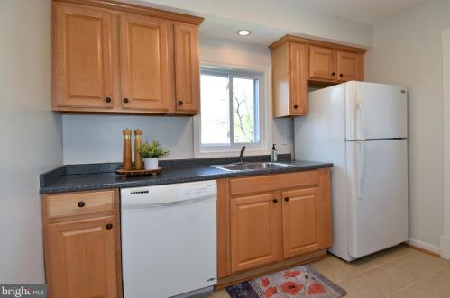 1023 19 St, Arlington VA 22202-1611 exterior