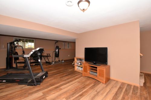 8465 Westminster Dr, Sturtevant WI 53177-2835 exterior