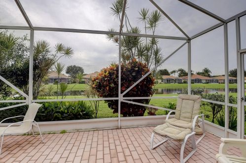 5827 Is Reach Ln, Boynton Beach FL exterior