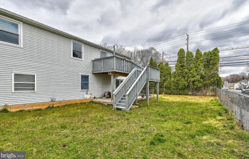 1 Hamilton Lk Dr, Trenton NJ 08619-3437 exterior