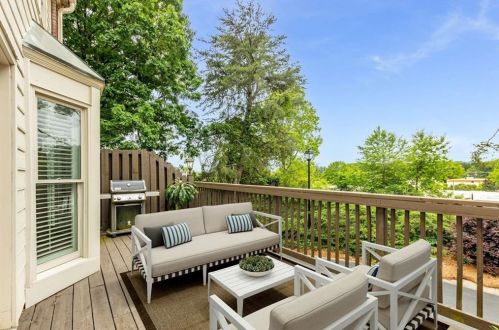 801 Defoors Ml Cir, Atlanta GA 30318-2392 exterior