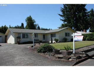384 Heritage Ave, Eugene, OR 97404-2614