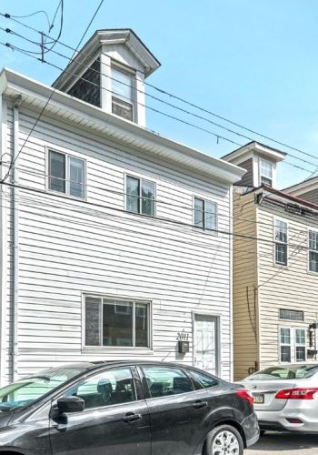 2011 Gregory St, Pittsburgh PA  15203-1641 exterior