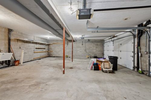 41 Glenmore Ave, Pittsburgh PA 15216-2124 exterior