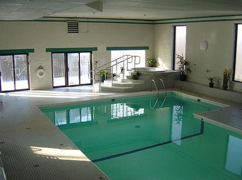 5600 Munhall Rd, Pittsburgh PA  15217-2067 exterior