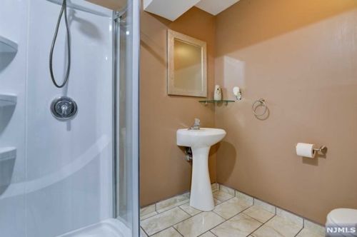 938 Homestead Dr, Fredon NJ  07860-4612 exterior