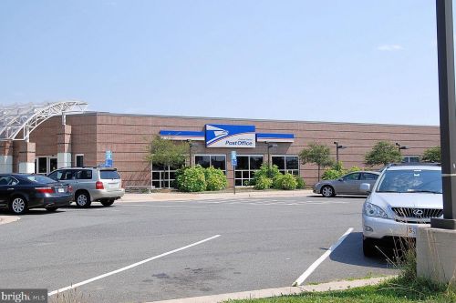 7027 Chesley Search Way, Alexandria VA 22315-4754 exterior