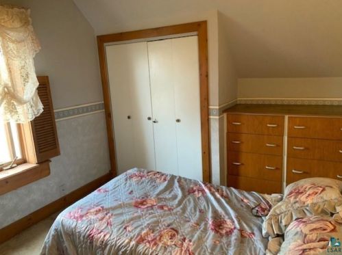 205 3 St, Duluth MN 55805-1856 exterior