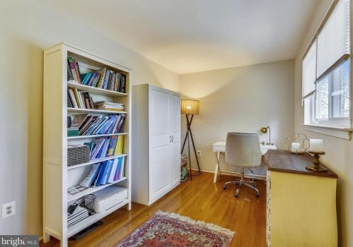 10 Grovepoint Ct, Rockville MD 20854-5505 exterior