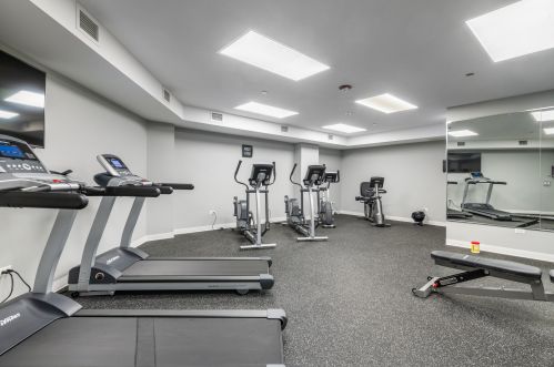 434 Melrose St, Chicago IL 60657-0465 exterior