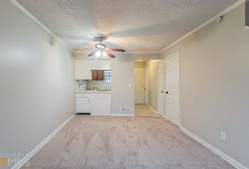 7040 Oak Hl Dr, Austell GA 30168-4929 exterior