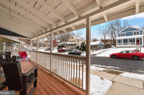 725 Silver Spring Ave, Silver Spring MD 20910-4616 exterior