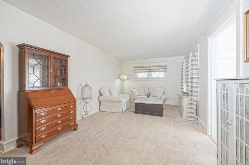 111 Oakland Ave, Camden NJ 08107-1212 exterior