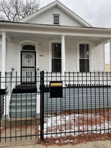 1339 76th St, Chicago, IL 60619-1421