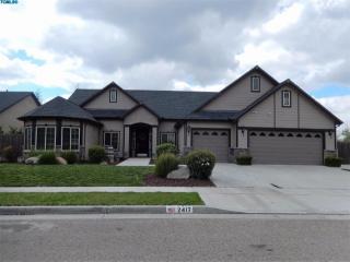 2417 La Paloma Dr, Tulare, CA 93274-7748
