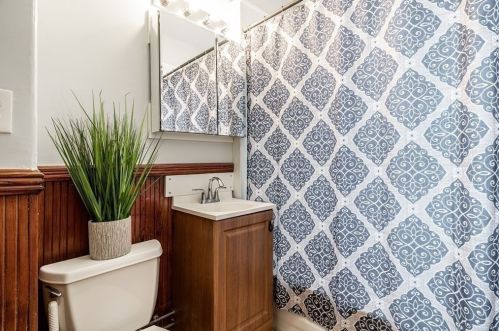 12 Kosta St, Worcester MA 01607-1525 exterior