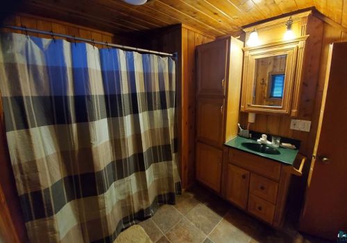 34 Chapman St, Ely MN 55731-1230 exterior